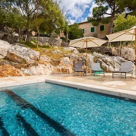 Holiday Finca Biniatzar * Palma de Mallorca